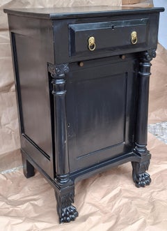 Mobile laterale in mogano dipinto in stile neoclassico del XIX secolo