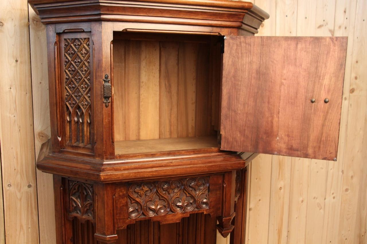 Wood 19th Century Neo-Gothic Dressoir After a Model from the Museum of Decorative Ar For Sale