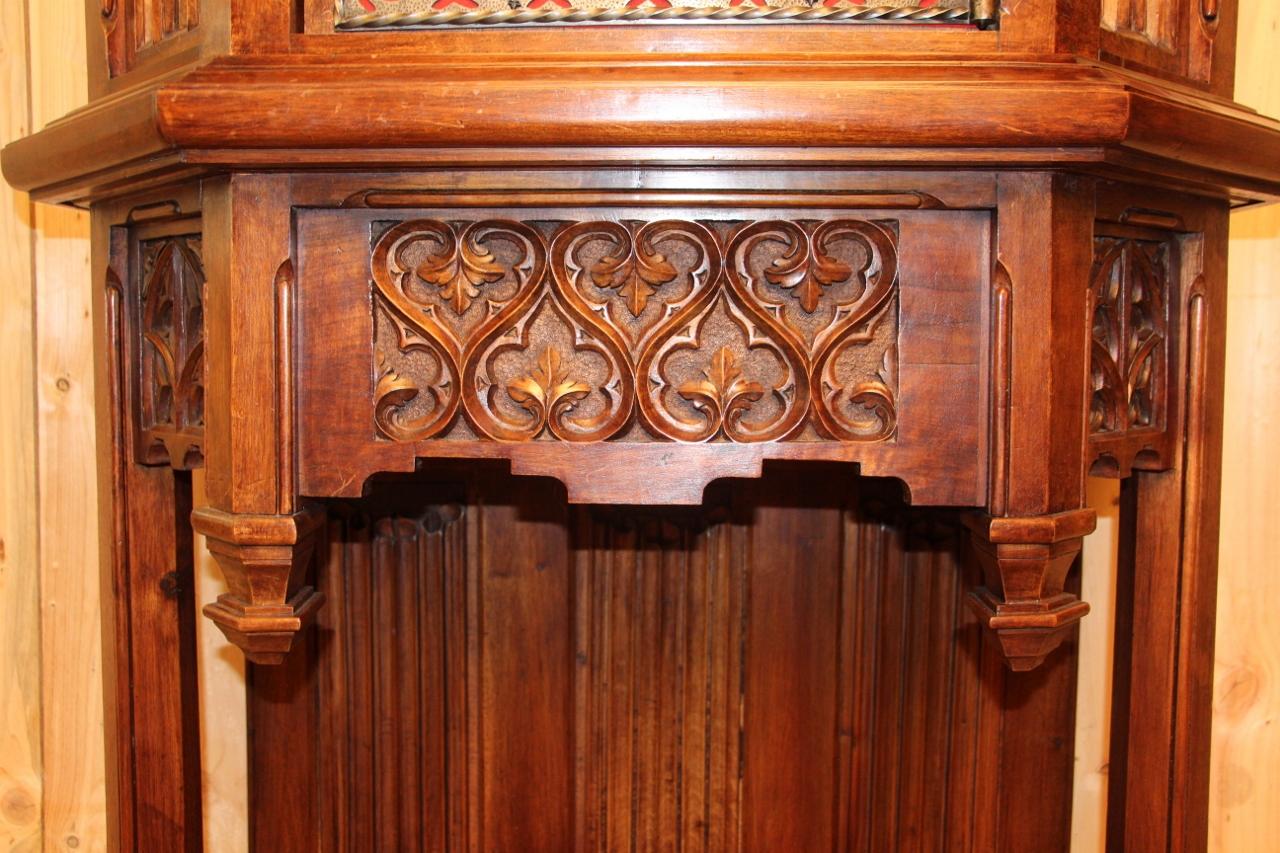 19th Century Neo-Gothic Dressoir After a Model from the Museum of Decorative Ar For Sale 1