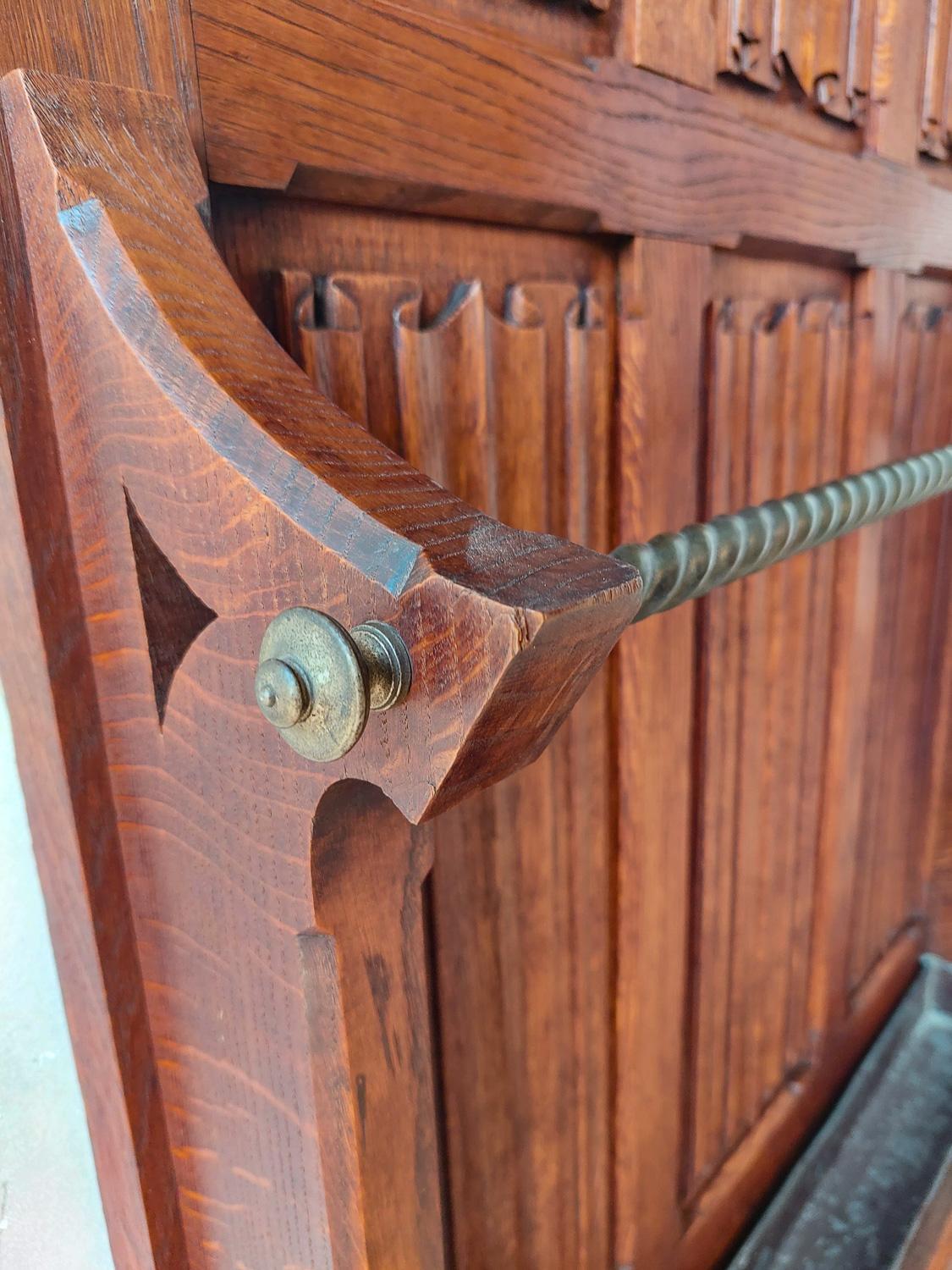 19th Century Neo-Gothic French Carved Oak Coat Rack with Umbrella Stand  In Good Condition In Baambrugge, NL