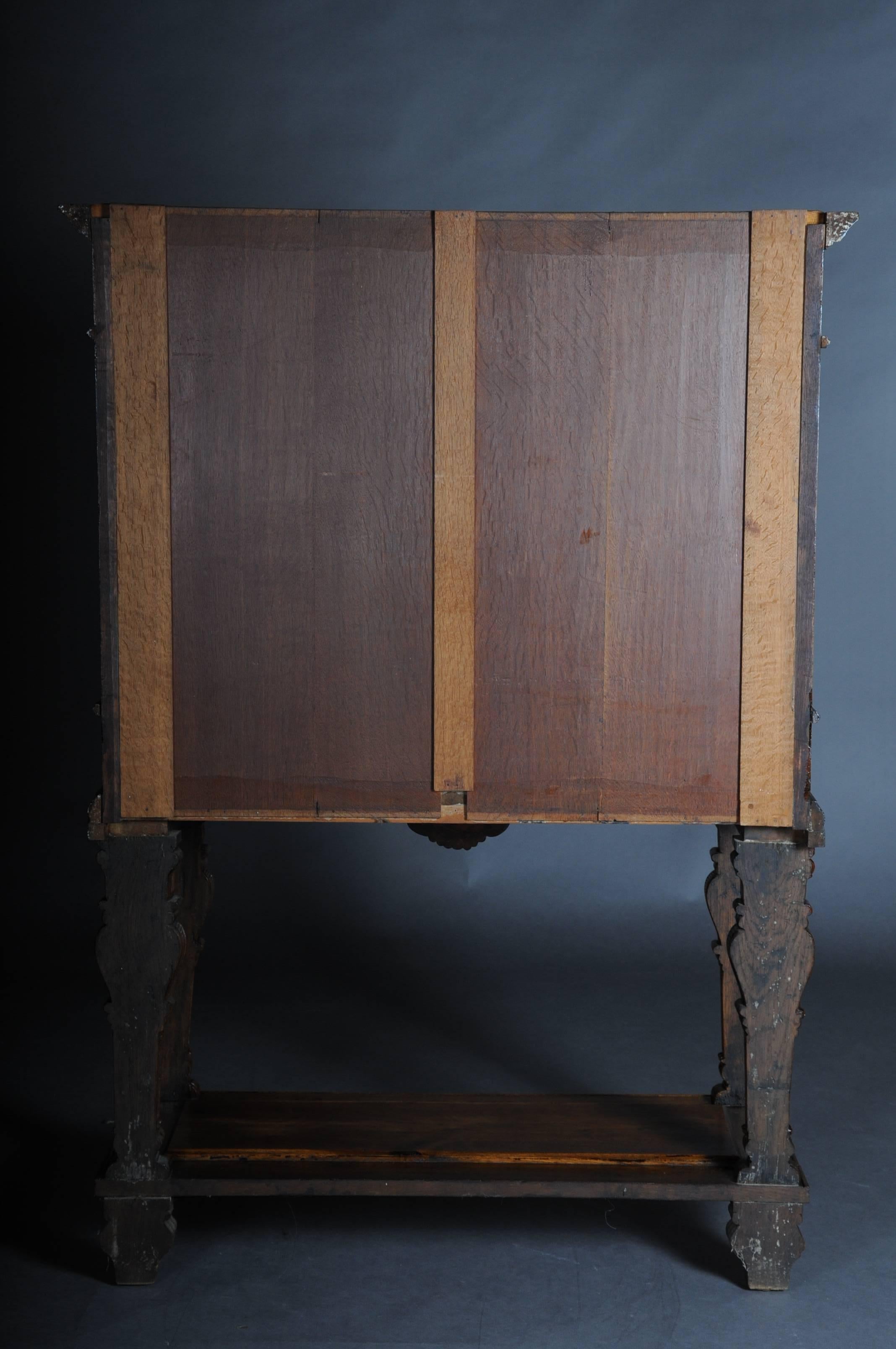 19th Century Neo-Renaissance Cabinet Closet For Sale 3
