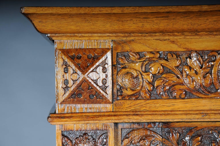 Hand-Carved 19th Century Neo-Renaissance Cabinet Closet For Sale