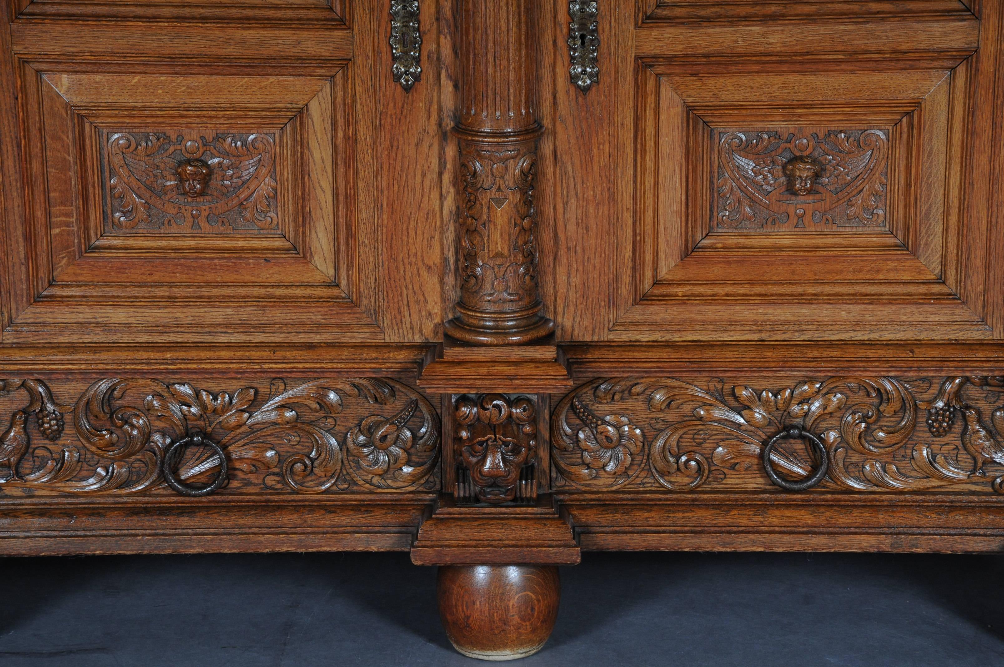 German 19th Century Neo Renaissance Console Buffet, Solid Oak For Sale