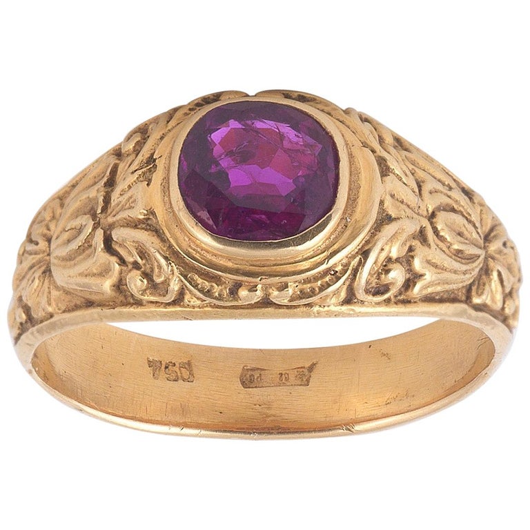 Neo-Renaissance Gold and Ruby Ring For Sale at 1stdibs