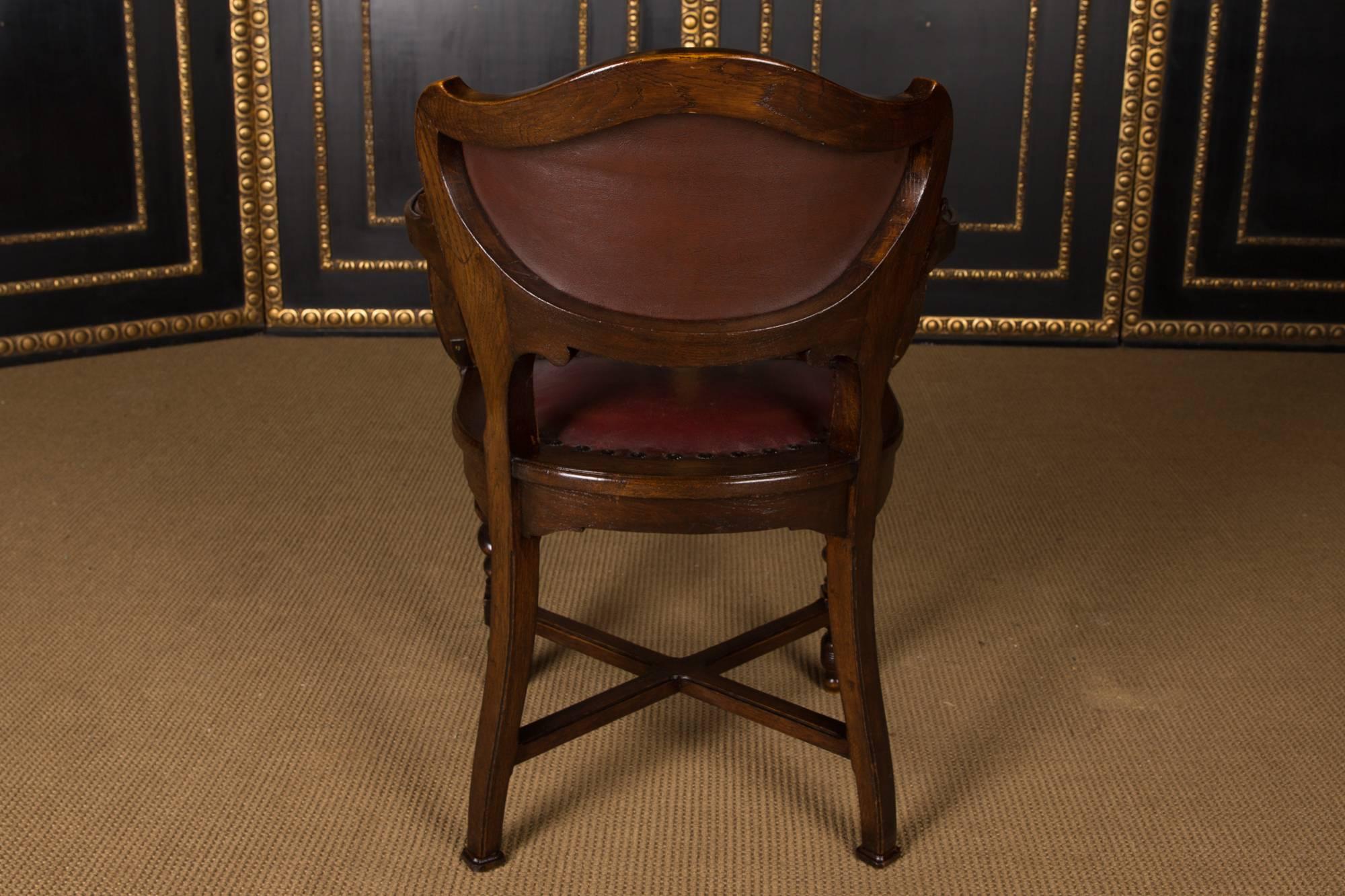 Hand-Carved 19th Century, Neo Renaissance Late Victorian Armchair Made of Solid Oak