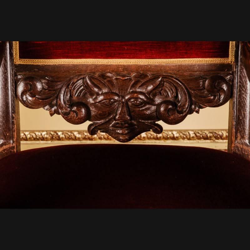 19th Century Neo-Renaissance Oak Armchair For Sale 2