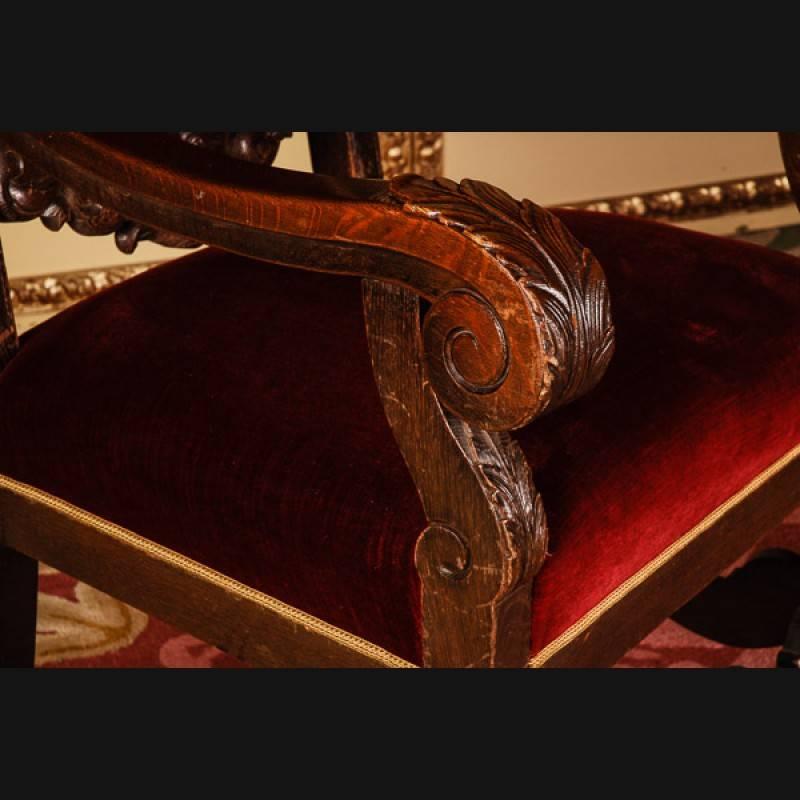 19th Century Neo-Renaissance Oak Armchair For Sale 3