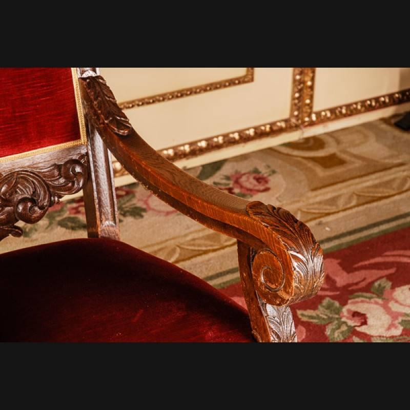 19th Century Neo-Renaissance Oak Armchair For Sale 4