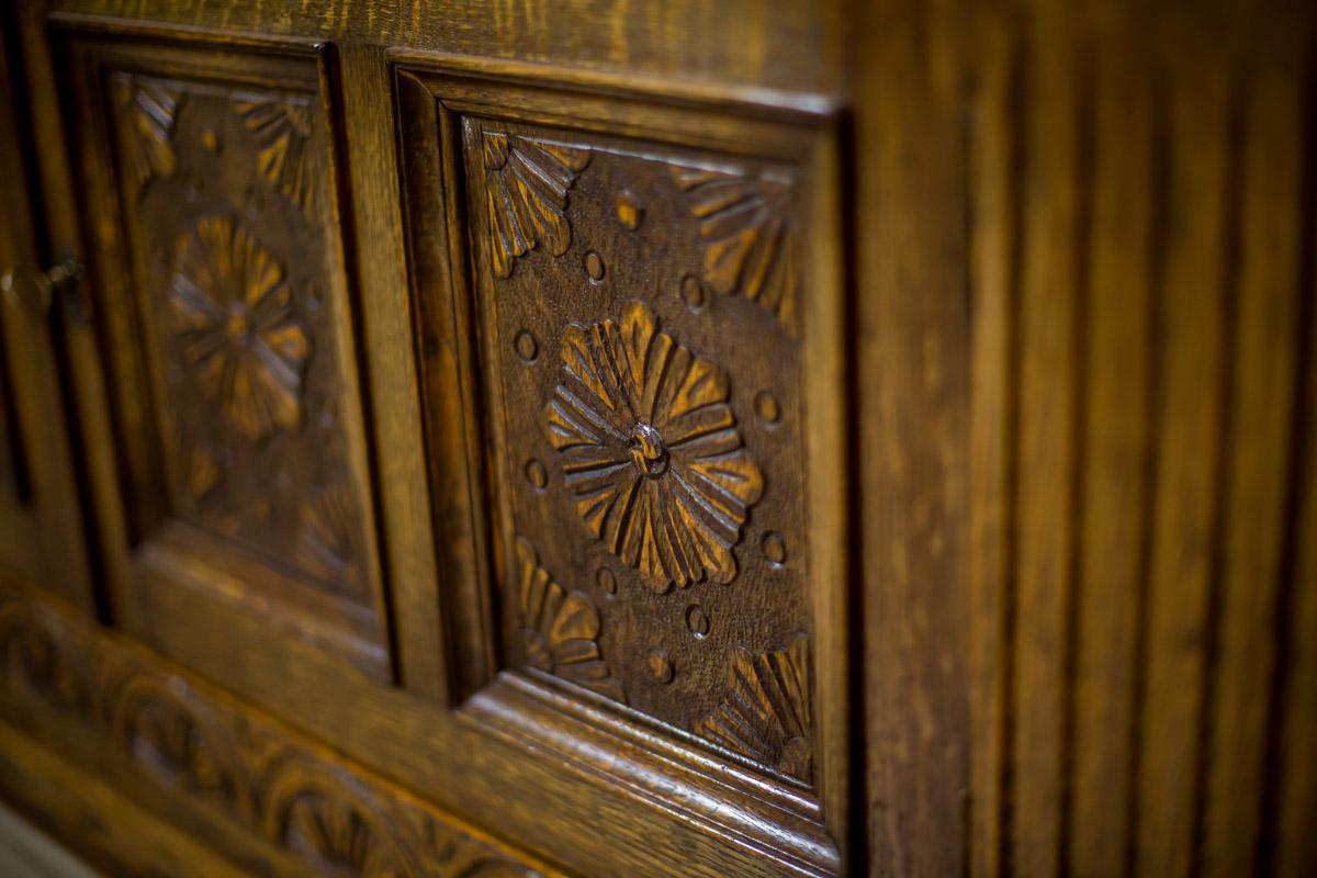 19th Century Neo-Renaissance Oak Cabinet or Sideboard 3