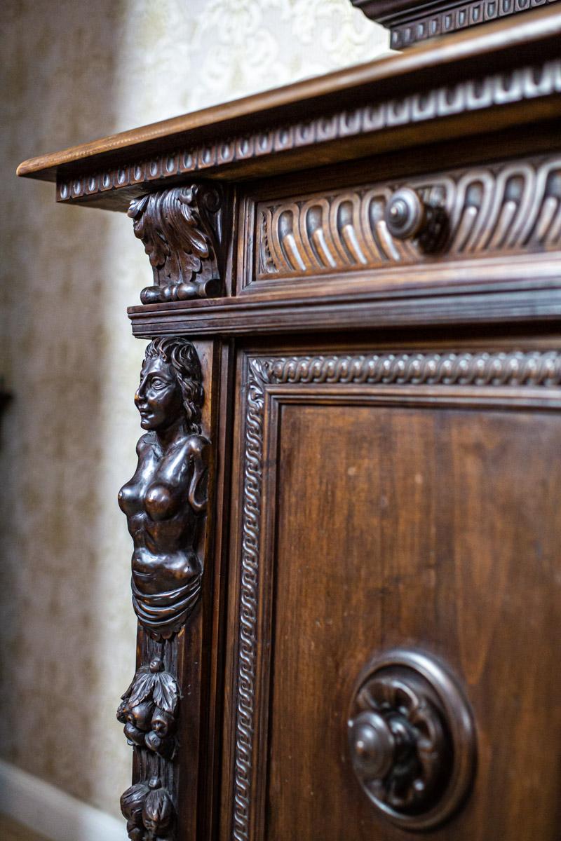 19th Century 19th-Century Neo-Renaissance Oak Sideboard in Deep Brown For Sale