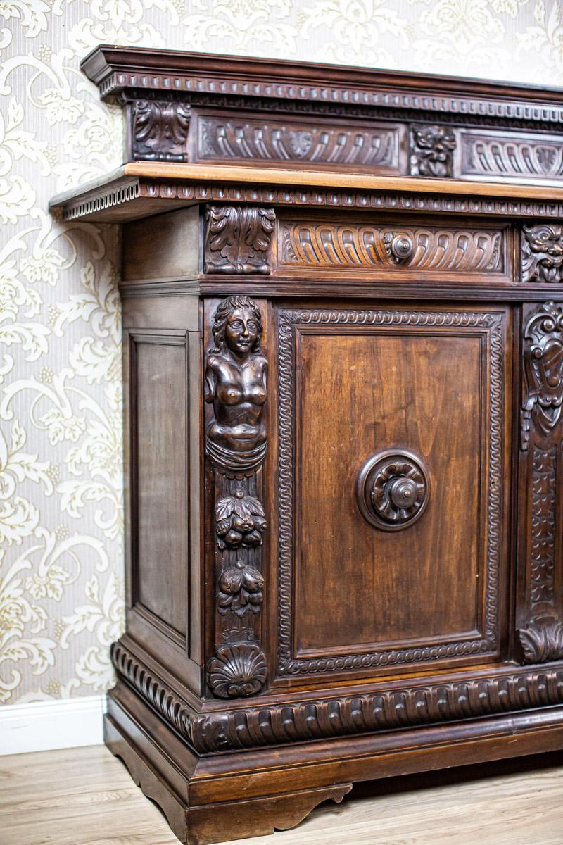 19th-Century Neo-Renaissance Oak Sideboard in Deep Brown For Sale 1