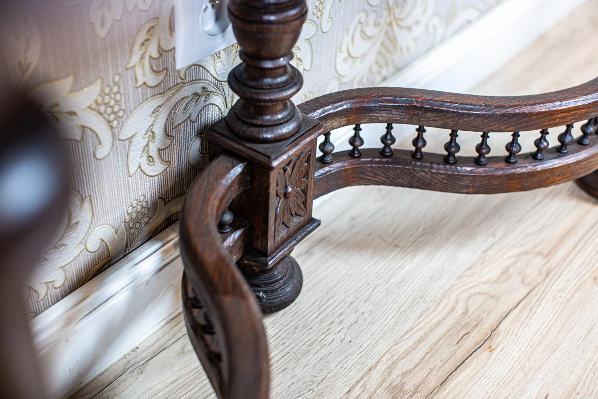 19th-Century Neo-Renaissance Oak Wood and Veneer Console Table in Dark Brown 10