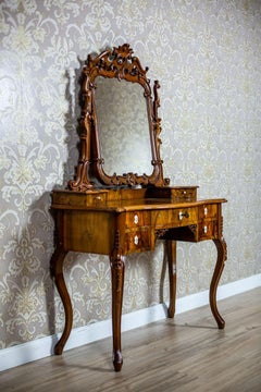19th Century Neo-Rococo Walnut Vanity Table