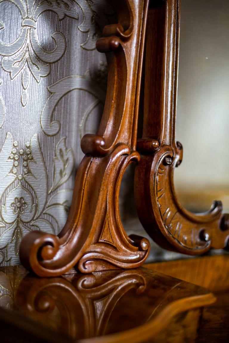 Mirror 19th Century Neo-Rococo Walnut Vanity Table