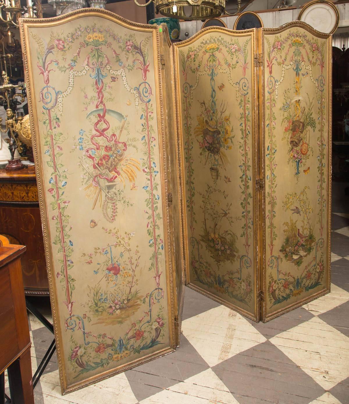 Neoclassical 19th Century Neoclassic Style Painted Wood Screen For Sale