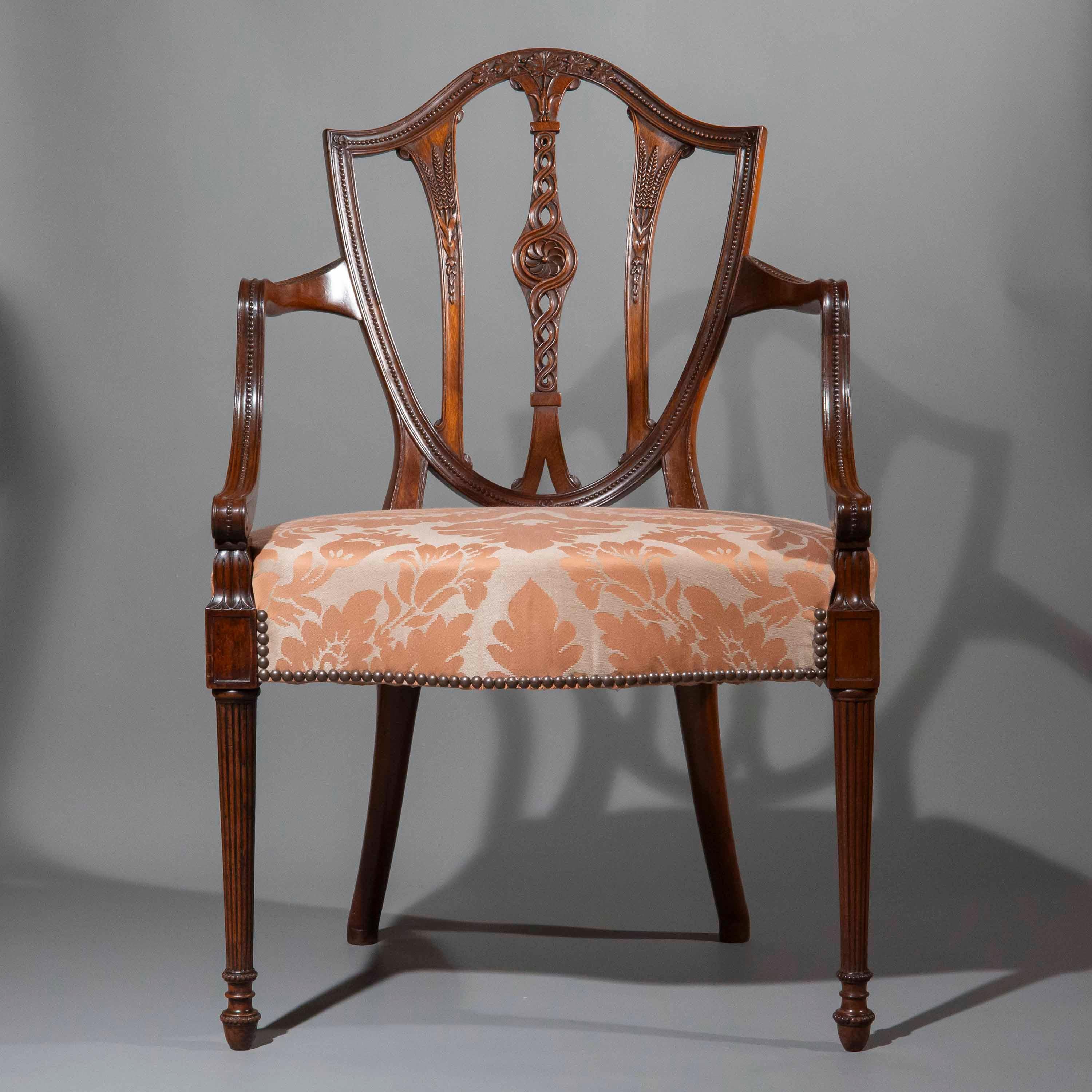 Sillón neoclásico del siglo XIX Tallado a mano en venta