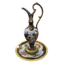 Vasi in porcellana neoclassica dell'Austria Vienna del XIX secolo con piatto, anni '80 del XIX secolo
