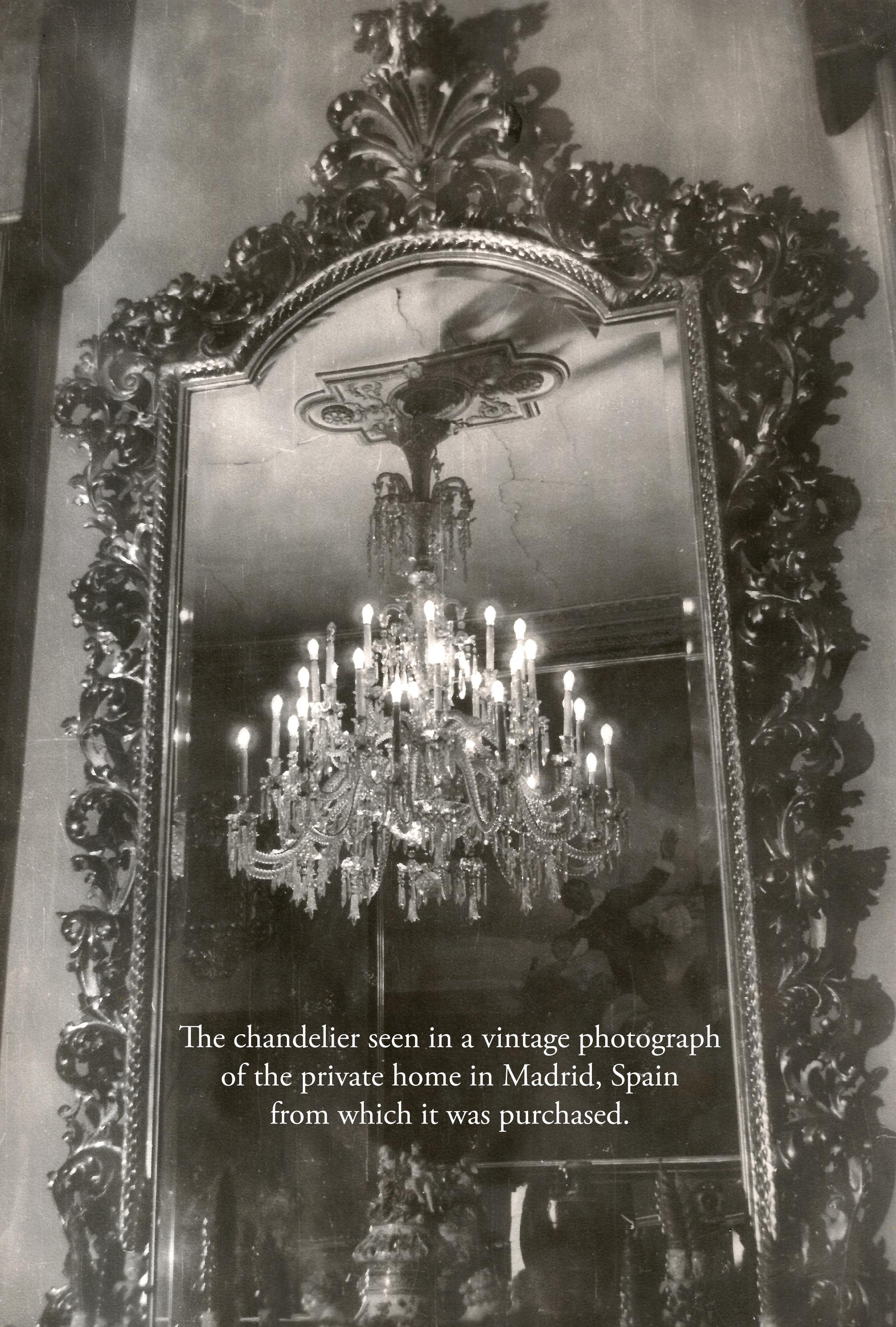 Lustre ancien en cristal et verre de Baccarat du 19e siècle, de style néoclassique, à 36 Lights en vente 4