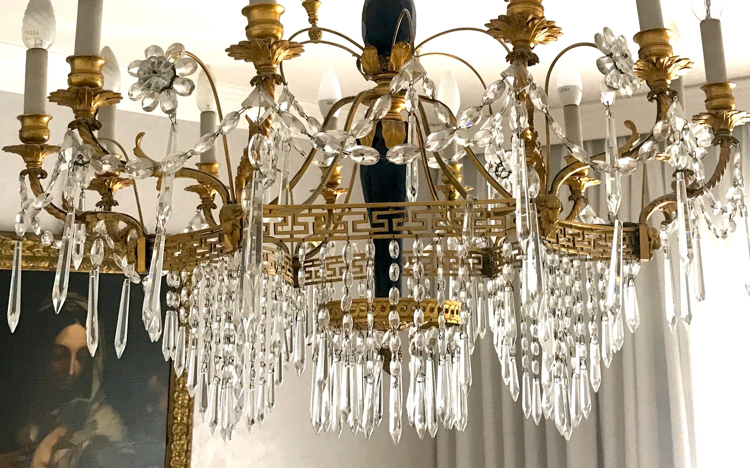 19th Century Neoclassical Baltic Crystal and Gilt Bronze Chandelier For Sale 10