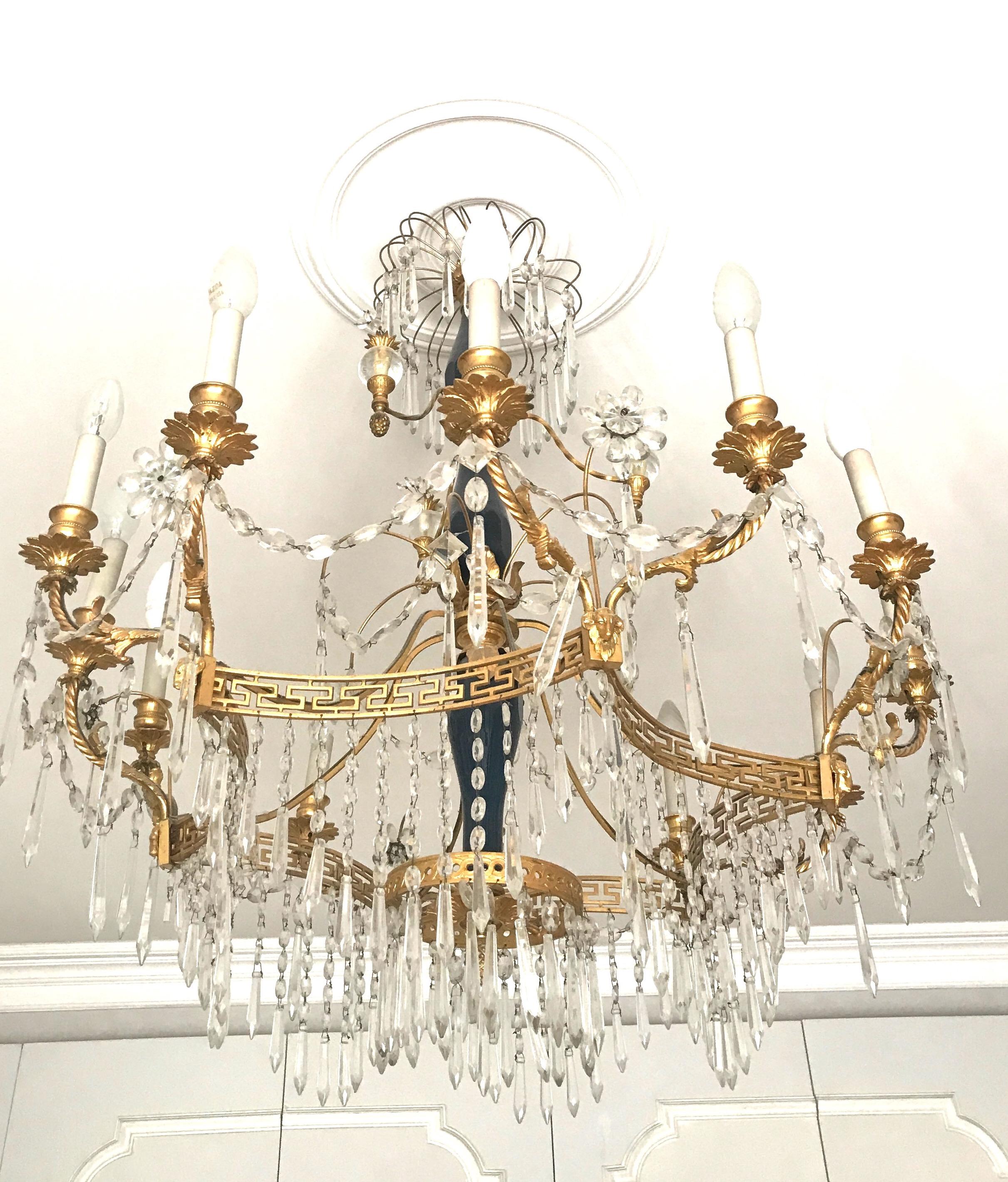 19th Century Neoclassical Baltic Crystal and Gilt Bronze Chandelier For Sale 1