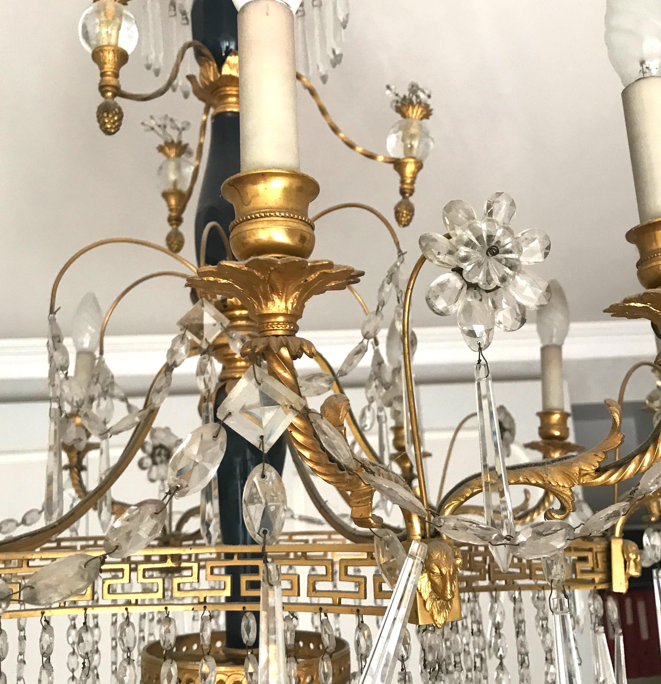 19th Century Neoclassical Baltic Crystal and Gilt Bronze Chandelier For Sale 4