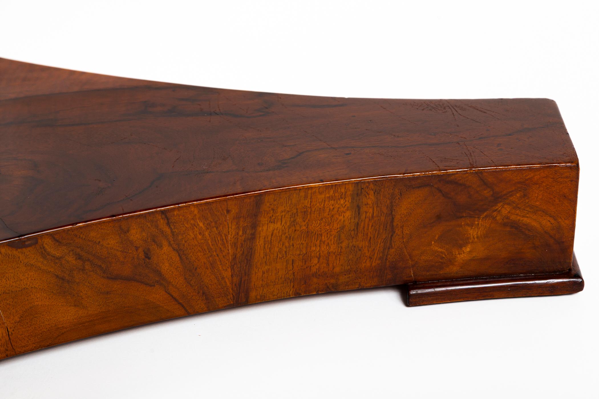 Walnut 19th Century Neoclassical Biedermeier Round Center Table For Sale