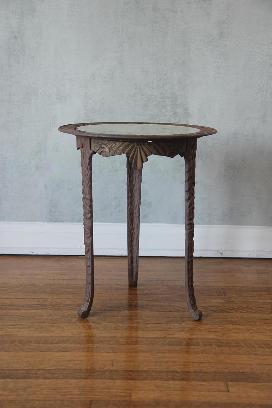 Néoclassique Table de pub néoclassique du 19ème siècle avec plateau en miroir en vente