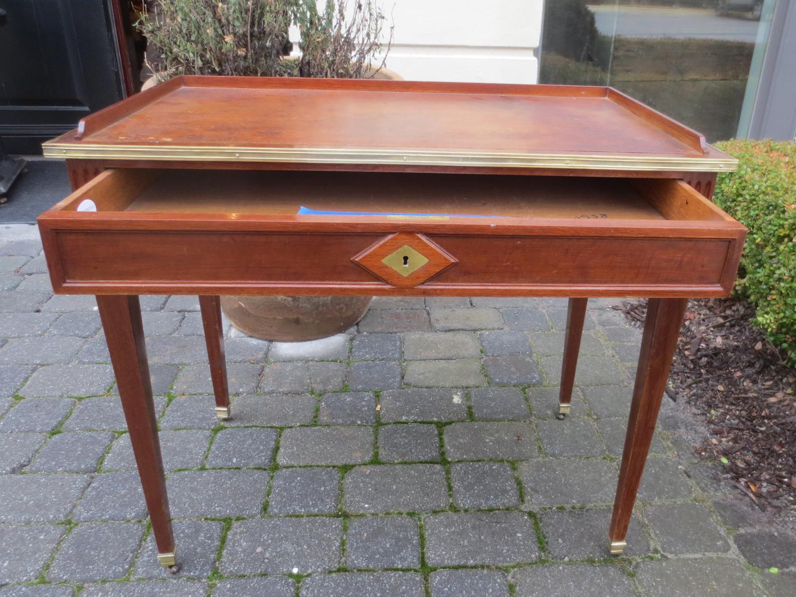 19th Century Neoclassical Continental Leather Top Writing Table/Desk In Good Condition For Sale In Atlanta, GA