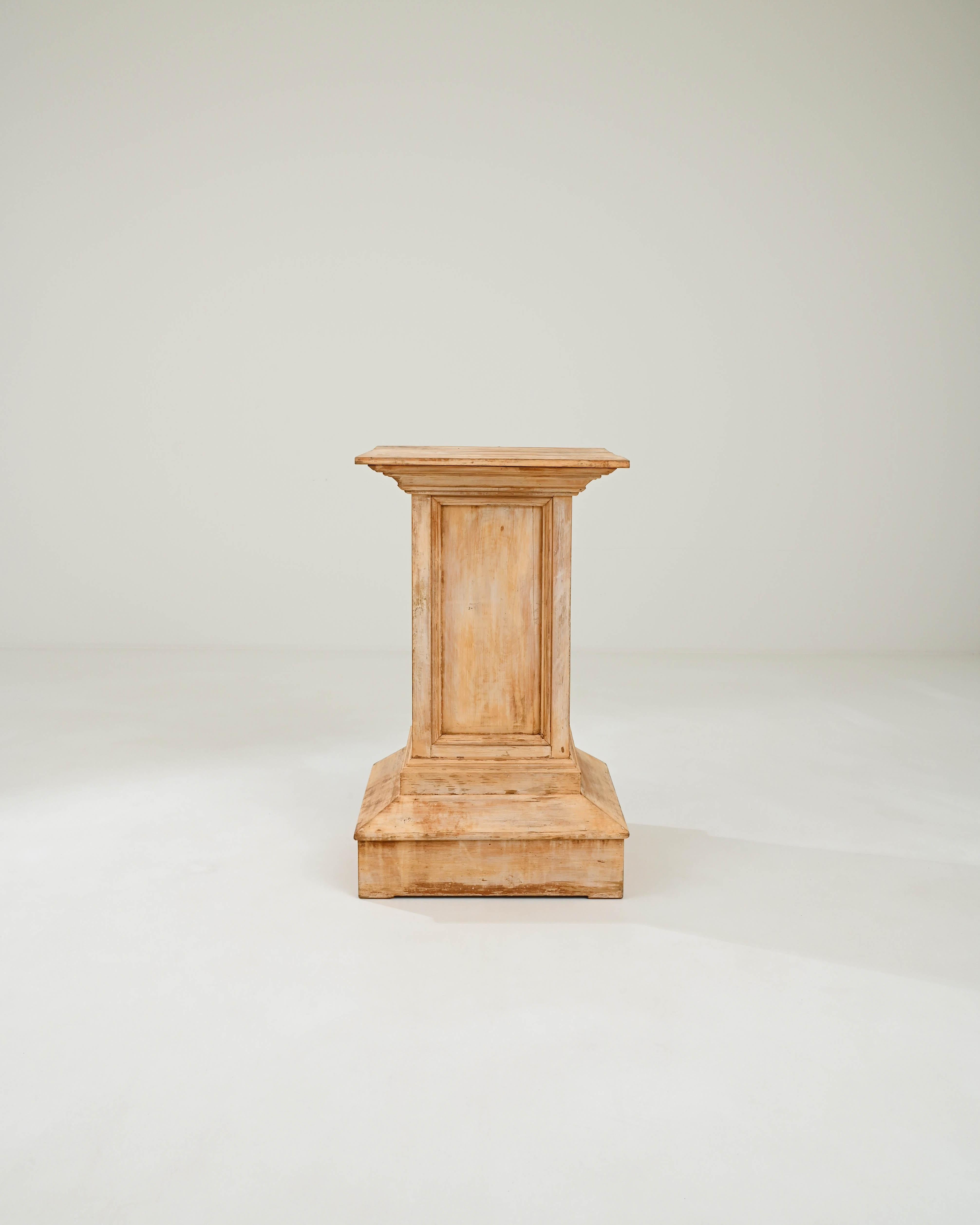 19th Century Neoclassical French Pedestal For Sale at 1stDibs