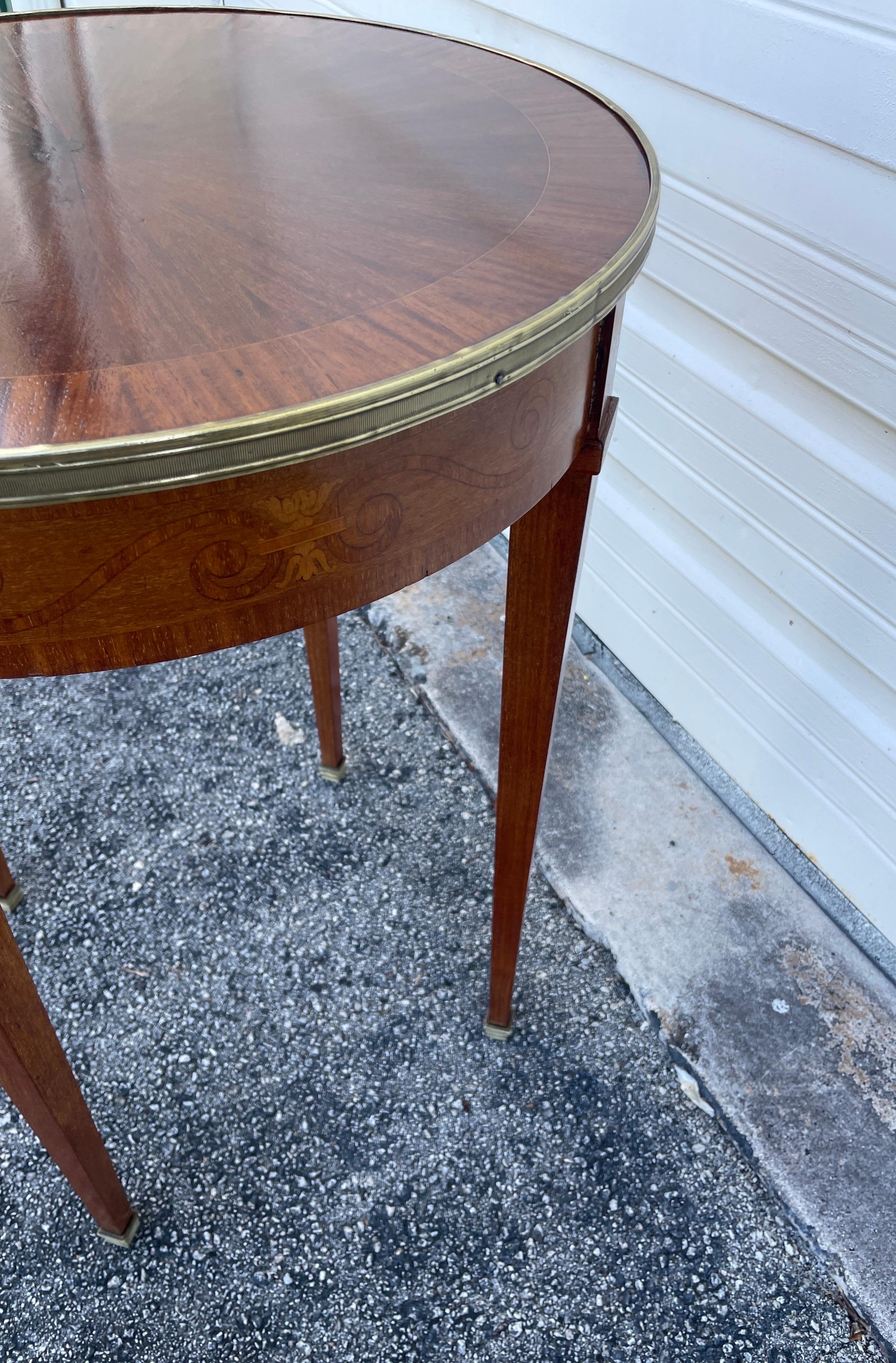 Wood 19th Century Neoclassical French Round Inlaid Marquetry Table