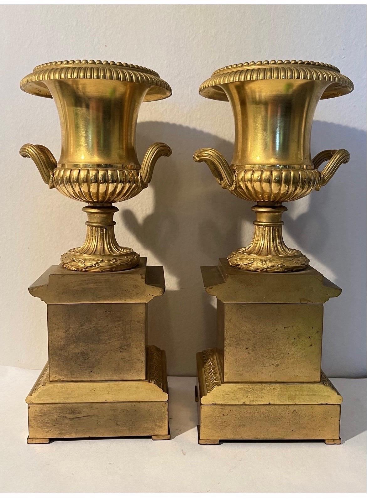 19th Century Neoclassical Gilt Bronze Grand Tour Mounted Urns, a Pair For Sale 6