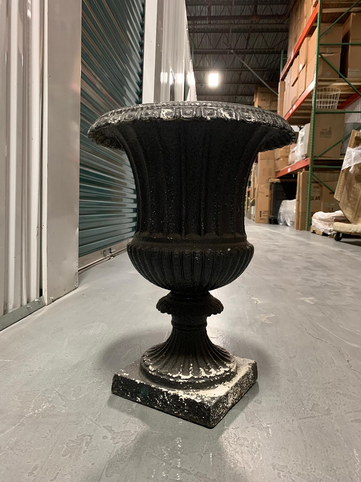 19th Century Neoclassical Iron Urn In Good Condition For Sale In Atlanta, GA