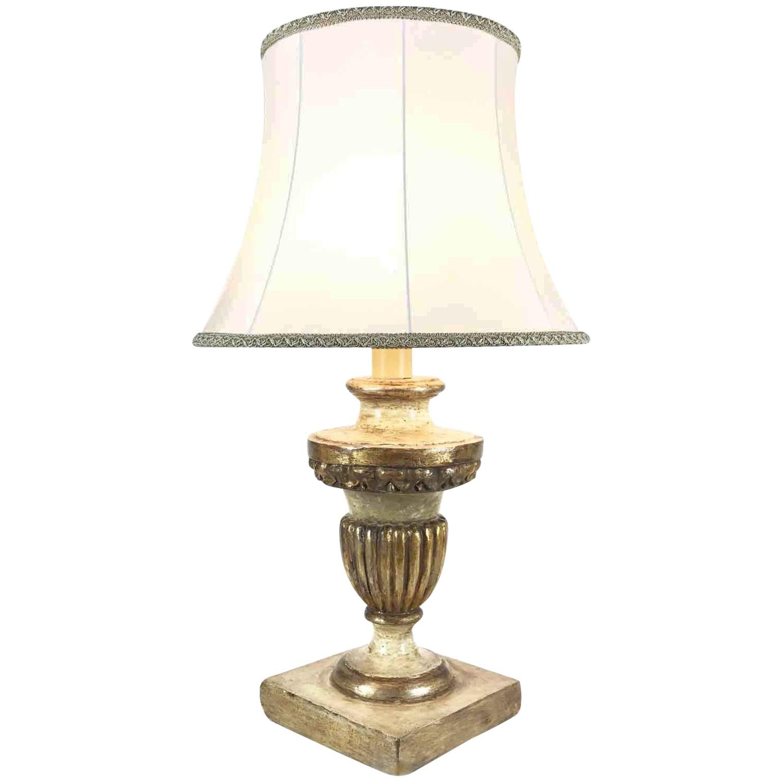 19th Century Neoclassical Italian Carved White and Giltwood Table Lamp