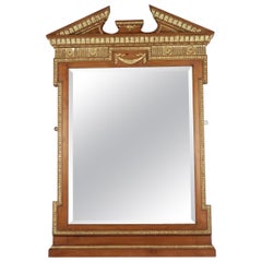 Specchio neoclassico del XIX secolo in legno dorato e gesso, antico