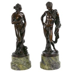 Coppia di bronzi neoclassici del XIX secolo raffiguranti Venere Capitolina e Apollo