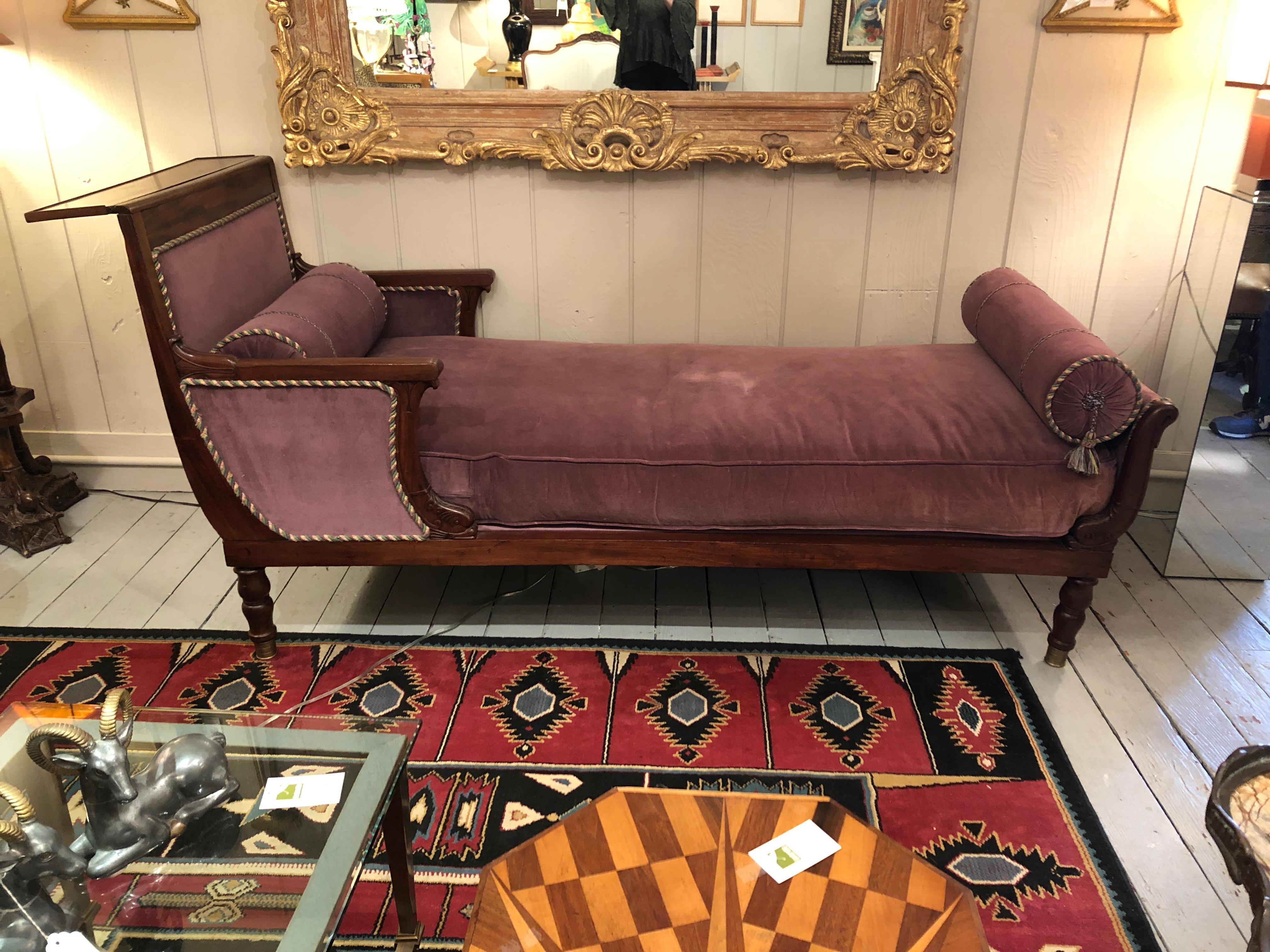 French 19th Century Neoclassical Parisian Aubergine Velvet Daybed Chaise Recamier