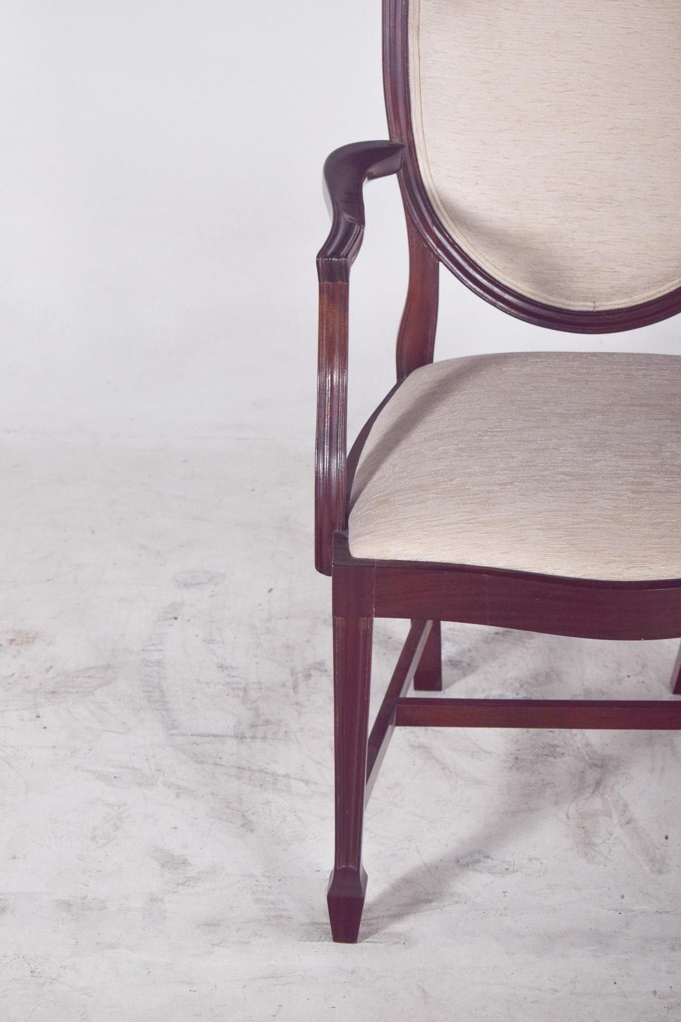 Début du XIXe siècle Fauteuil de style néoclassique du 19e siècle en vente