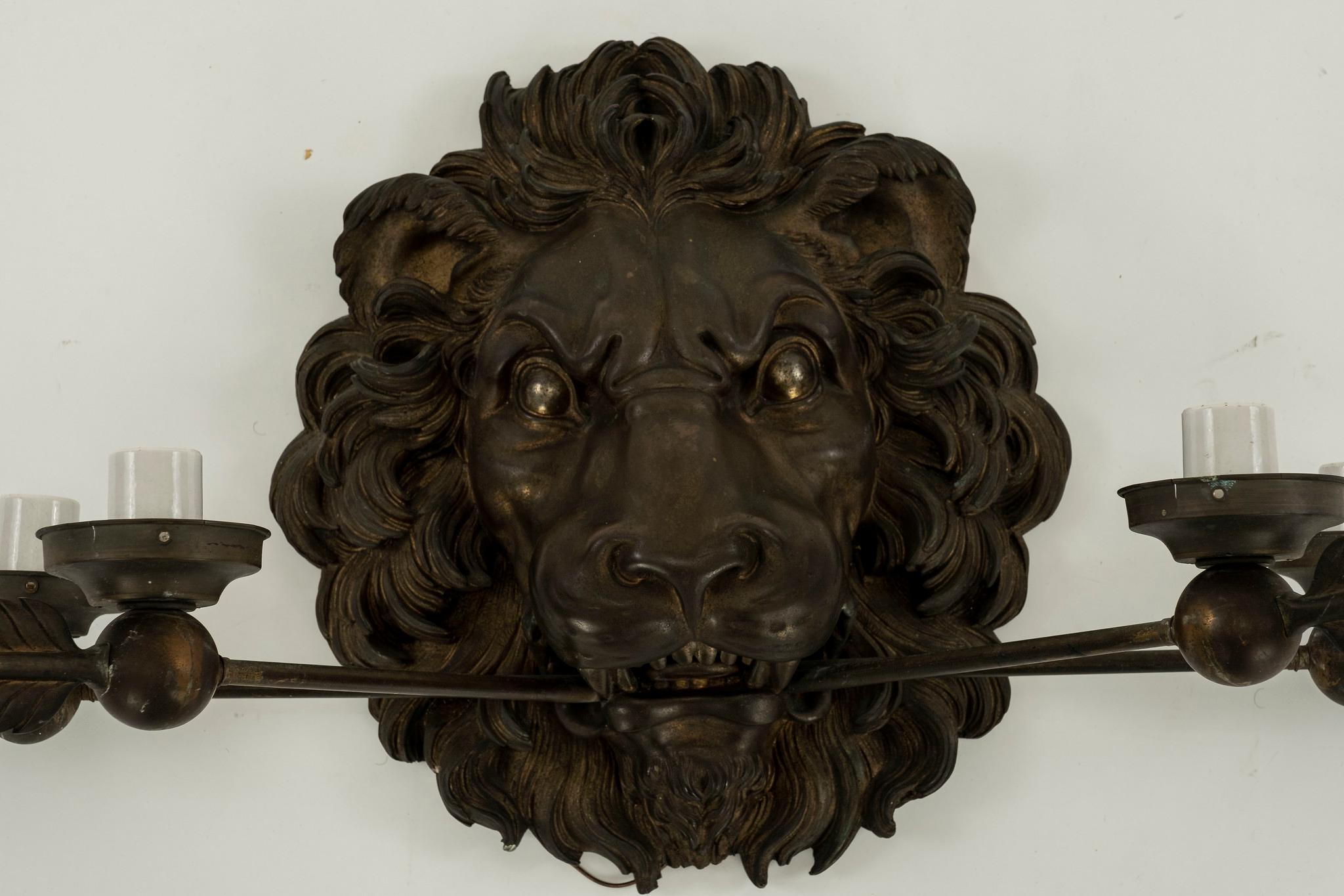 19th Century Neoclassical Style Bronze Lion Sconce In Good Condition For Sale In Houston, TX