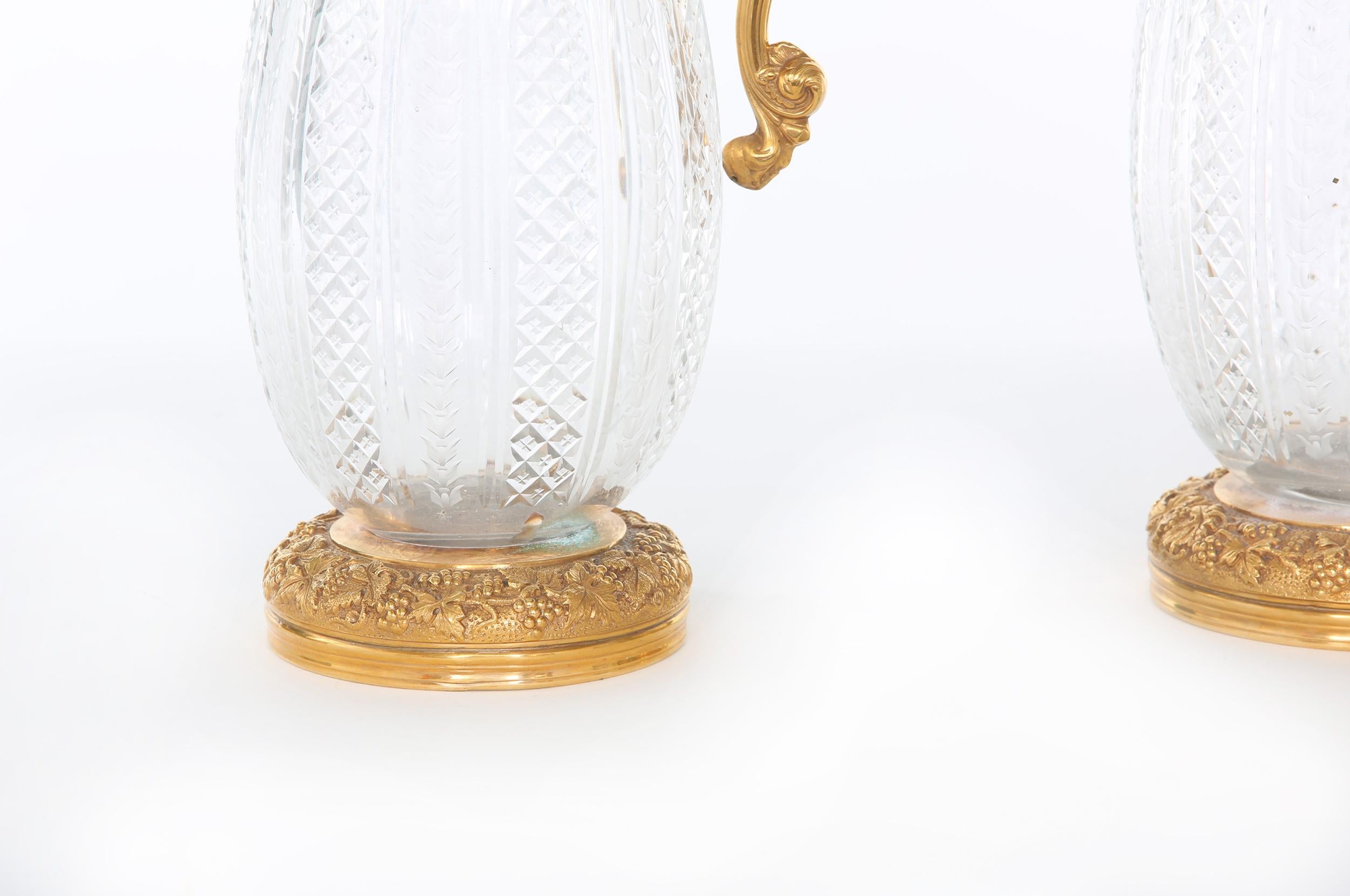 Bronze-Goldbronze-Würfel im neoklassischen Stil des 19. Jahrhunderts (Geschliffenes Glas) im Angebot