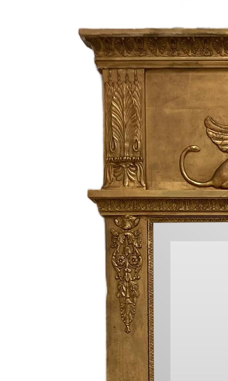 Neoclassico Specchio in legno dorato in stile neoclassico del XIX secolo in vendita