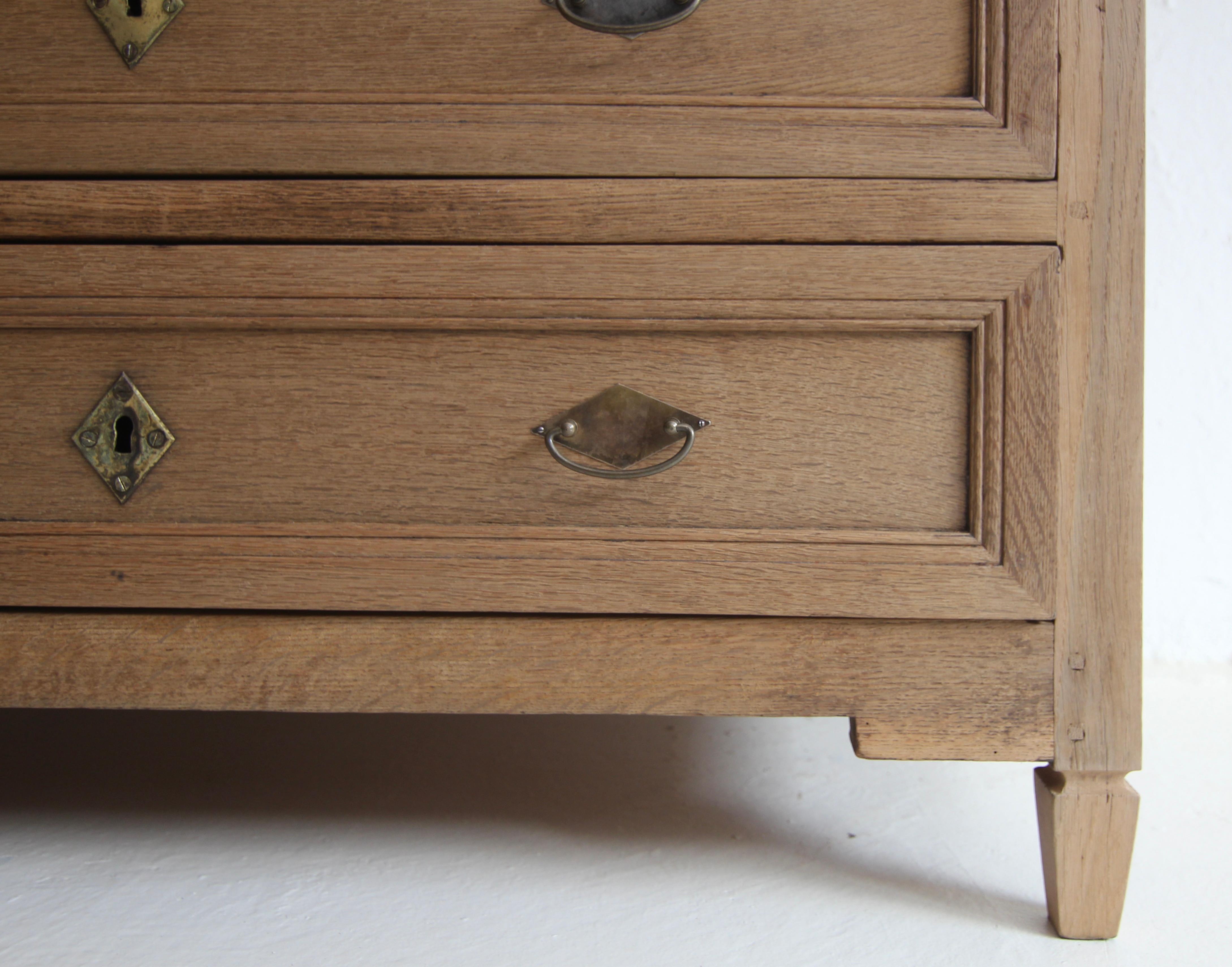19th Century Neoclassicist Oak Chest of Drawers 6