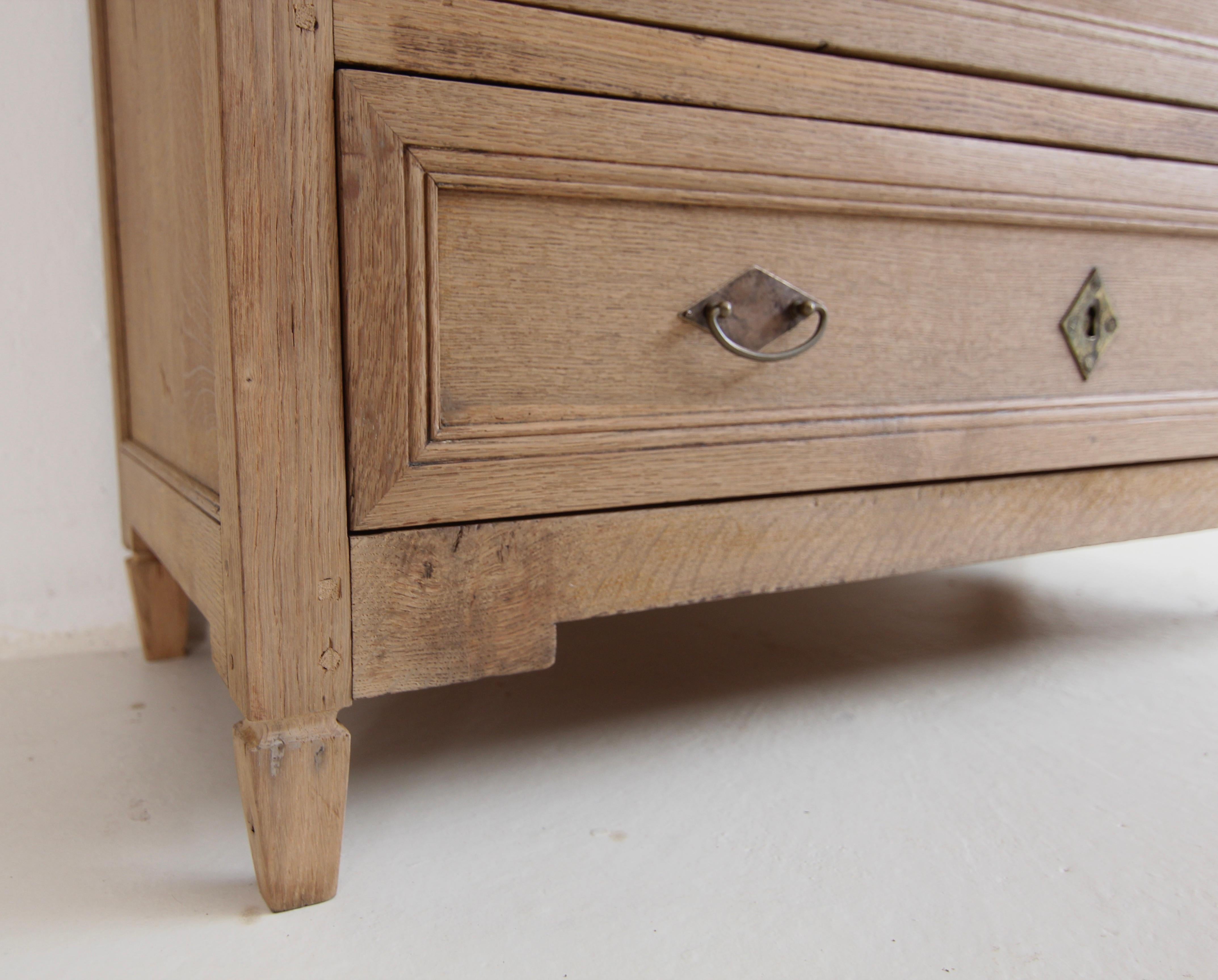 19th Century Neoclassicist Oak Chest of Drawers 7