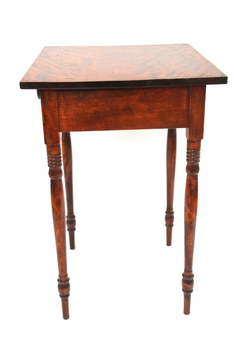 19th Century New England Sheraton Flame Birch One-Drawer Stand For Sale 2