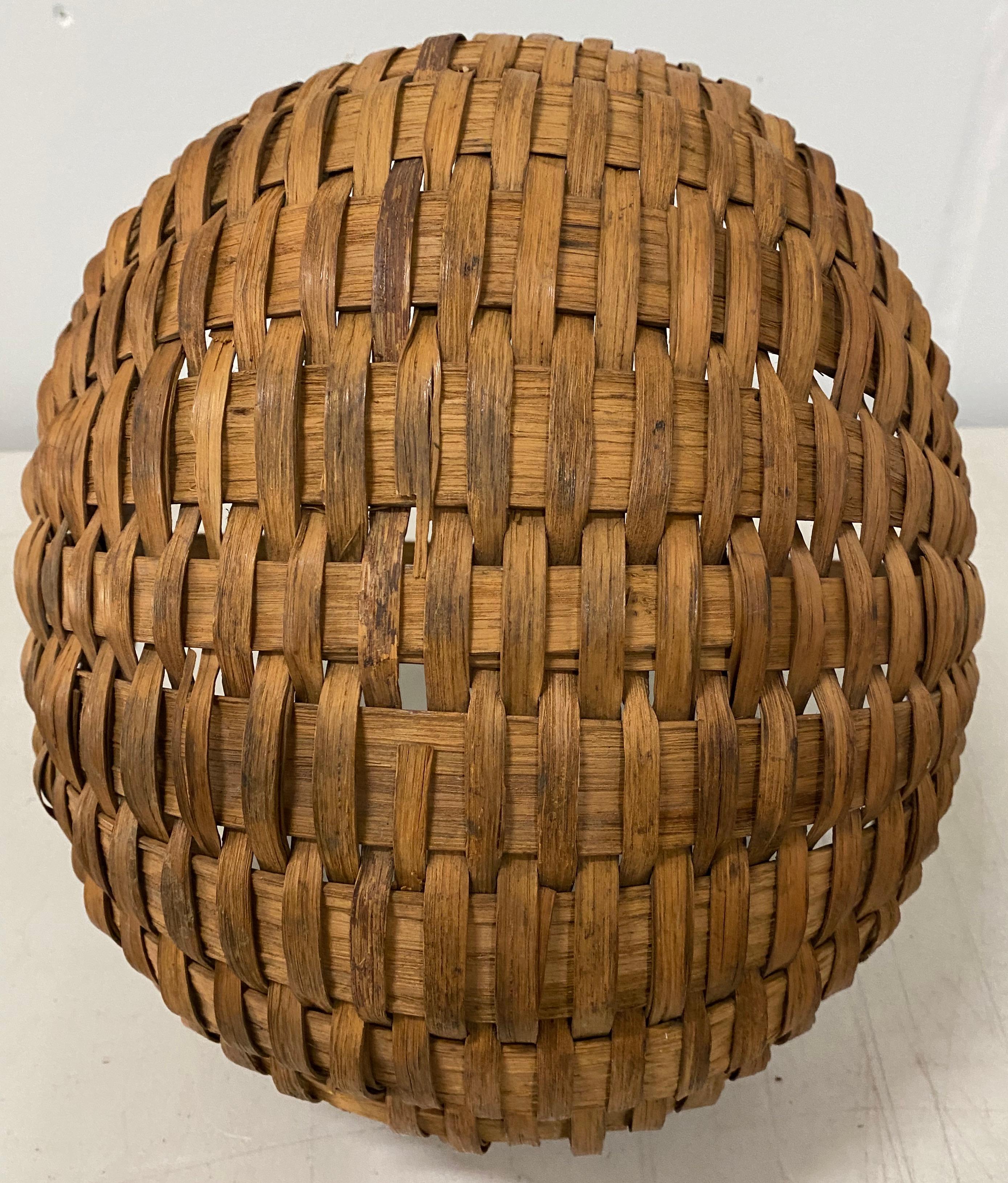 19th Century New England Splint Oak Basket In Good Condition In San Francisco, CA