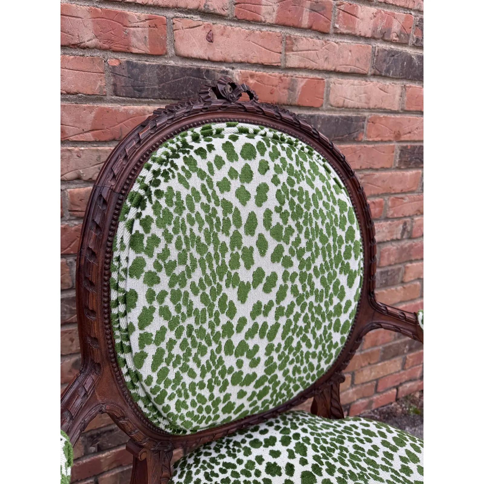 Chaise d'appoint française nouvellement tapissée du 19ème siècle Bon état - En vente à Nashville, TN