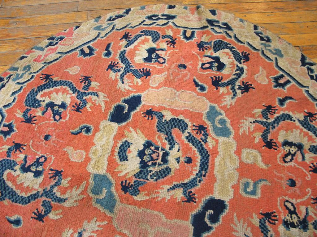 19th Century Ningxia Round Dragon Carpet  In Good Condition For Sale In New York, NY