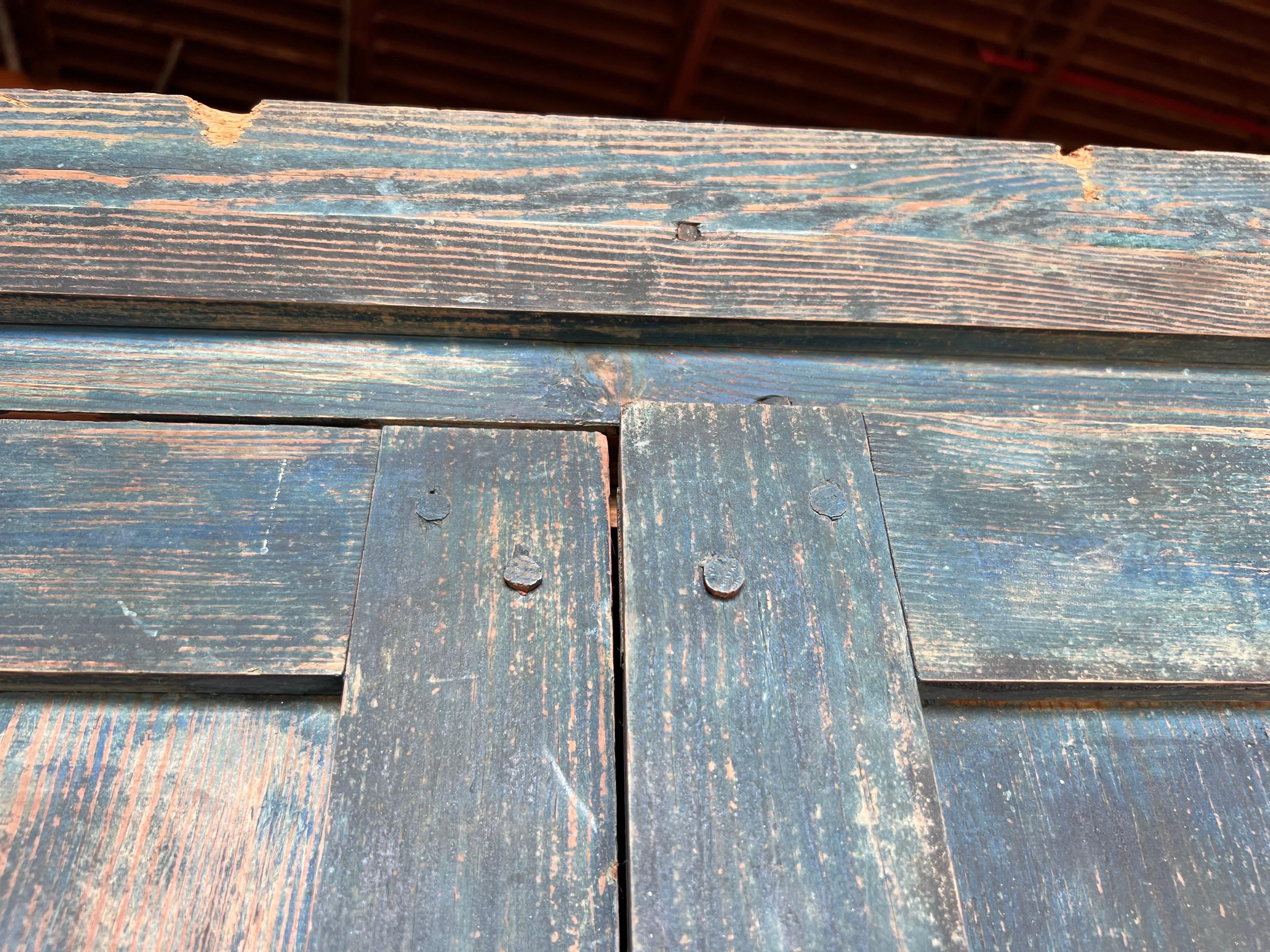 19th Century North Carolina Yellow Pine Press with Drawer in Original Surface For Sale 1