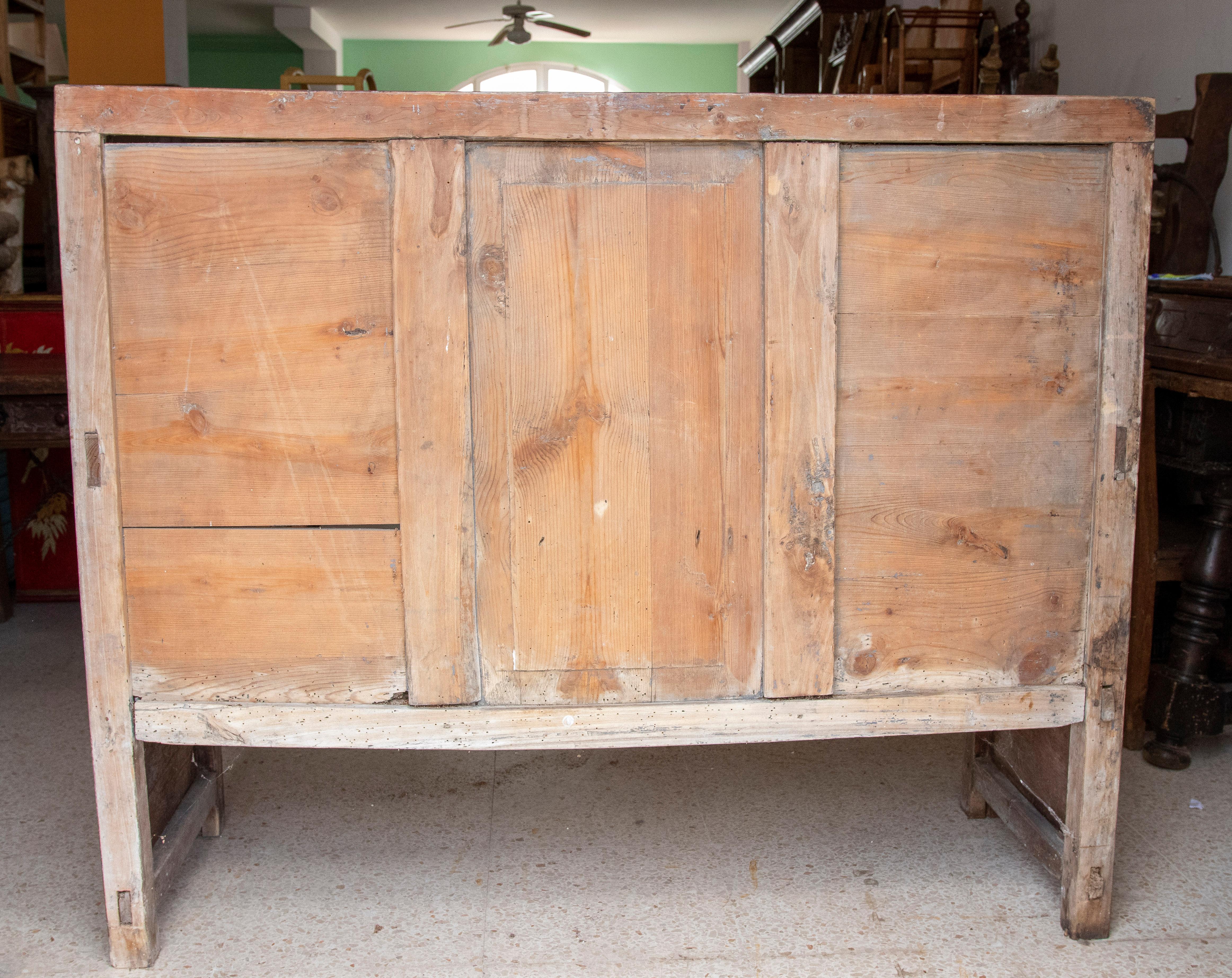 19th Century Northern Spanish Wooden Bench with Folding Table 11