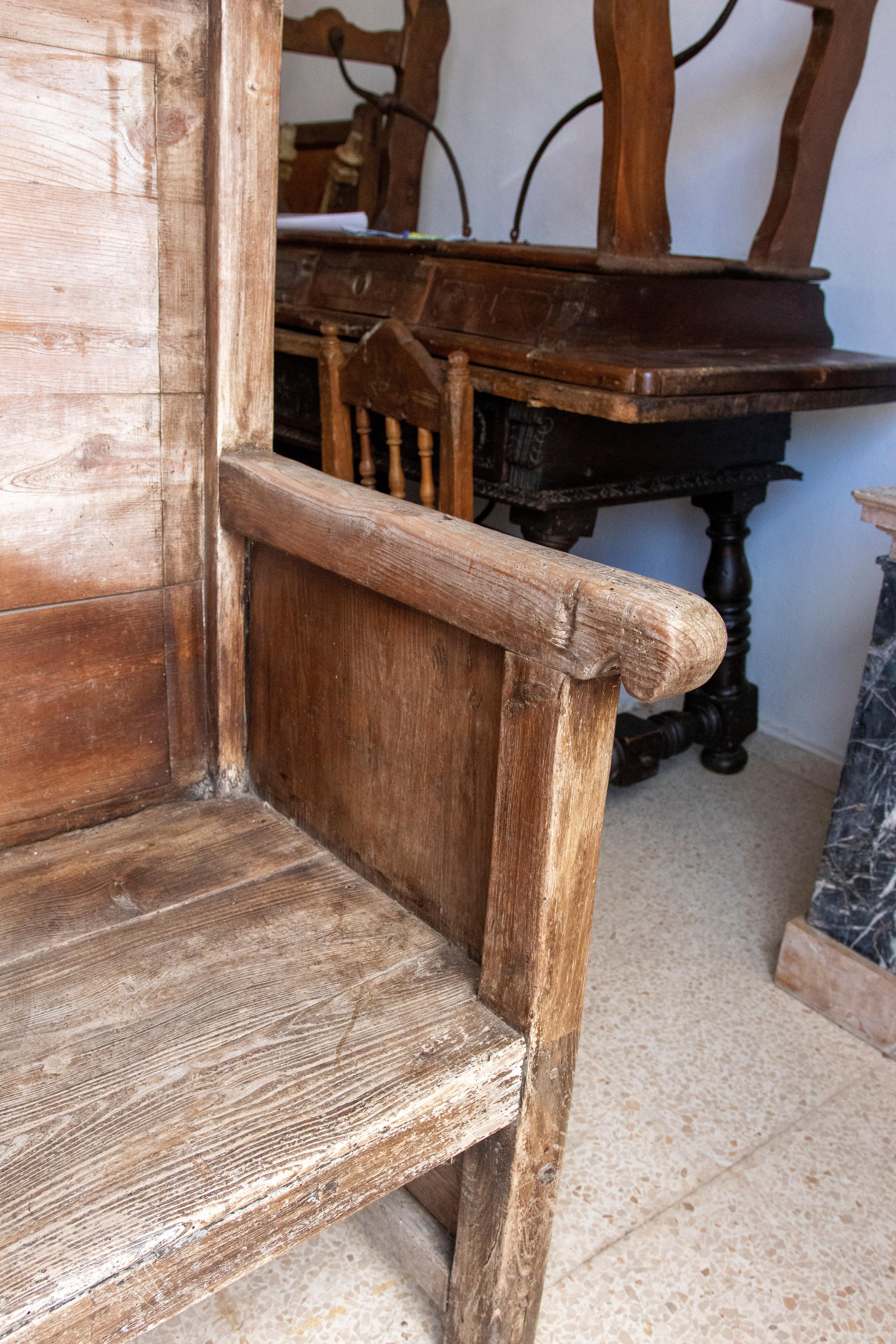 19th Century Northern Spanish Wooden Bench with Folding Table 3