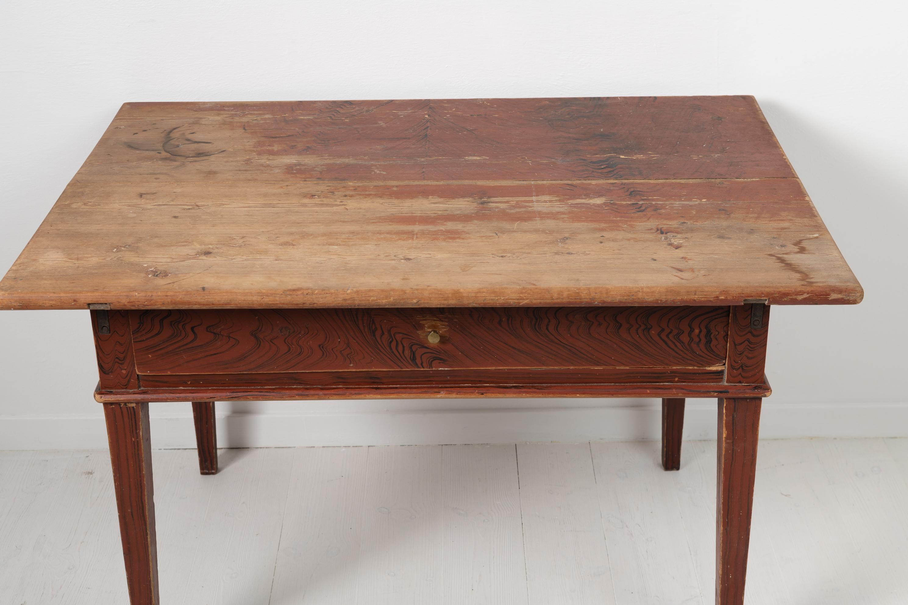 19th Century Northern Swedish Gustavian Country Pine Side Table For Sale 3